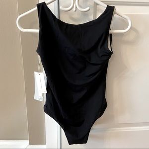 New- swimsuit Hermust the label